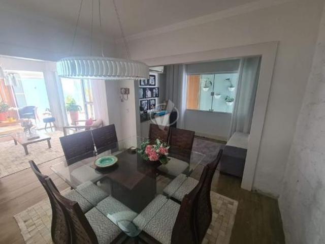 Casa venda em Região Imediata de Taubaté-Pindamonhangaba, Região Metropolitana do Vale do Paraíba e Litoral Norte