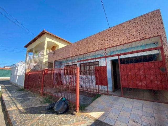 Casa venda em Região Geográfica Imediata do Distrito Federal, Região Integrada de Desenvolvimento do Distrito Federal e Entorno