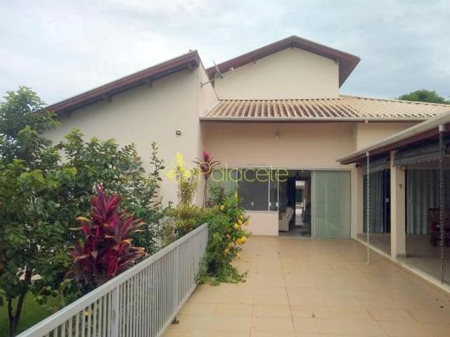 Casa venda em Região Imediata de Guaratinguetá, Região Metropolitana do Vale do Paraíba e Litoral Norte