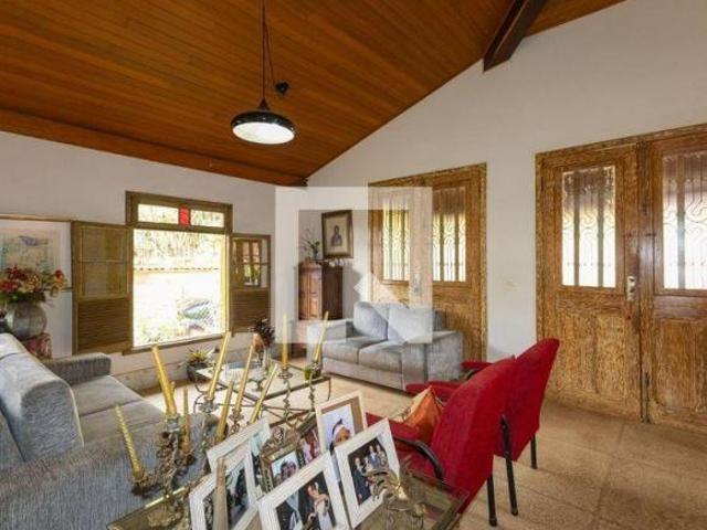 Casa venda em Região Geográfica Imediata de Belo Horizonte, Região Metropolitana de Belo Horizonte