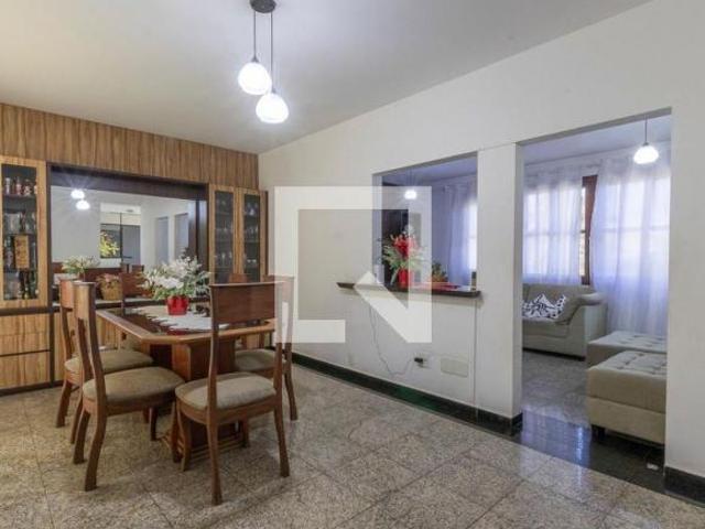 Casa venda em Região Geográfica Imediata de Belo Horizonte, Região Metropolitana de Belo Horizonte