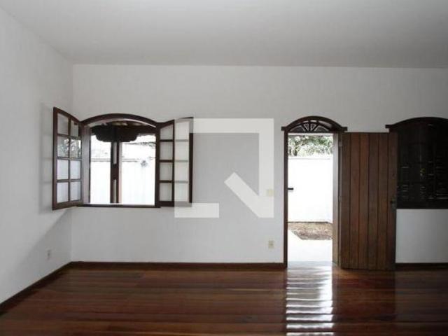 Casa venda em Região Geográfica Imediata de Belo Horizonte, Região Metropolitana de Belo Horizonte