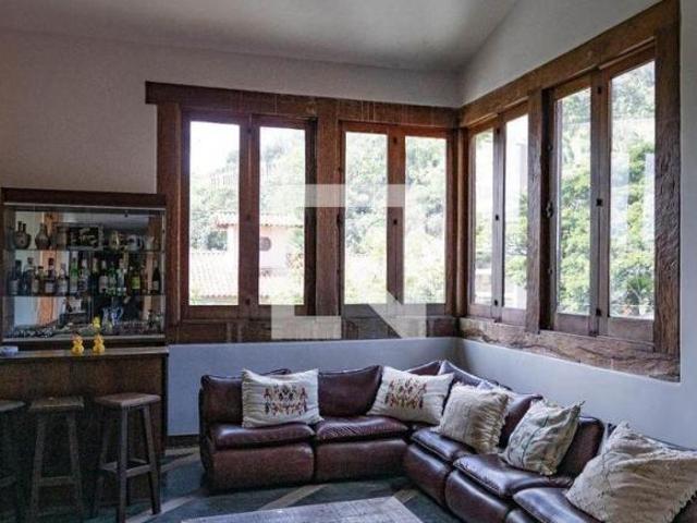 Casa venda em Região Geográfica Imediata de Belo Horizonte, Região Metropolitana de Belo Horizonte