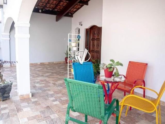 Casa venda em Região Imediata de Taubaté-Pindamonhangaba, Região Metropolitana do Vale do Paraíba e Litoral Norte