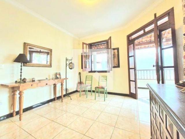 Casa venda em Região Geográfica Imediata de Belo Horizonte, Região Metropolitana de Belo Horizonte