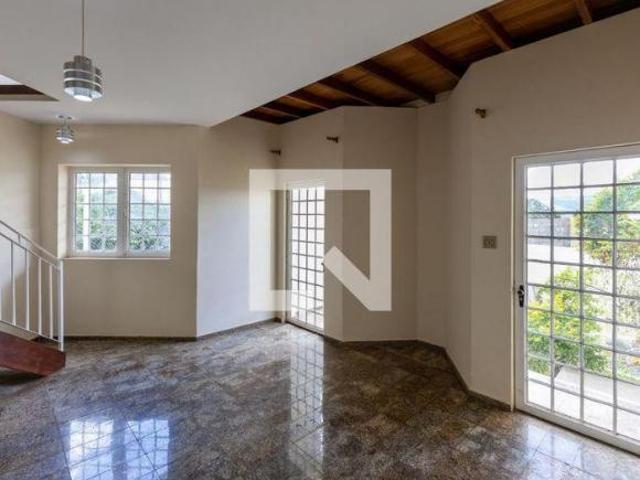 Casa venda em Região Geográfica Imediata de Belo Horizonte, Região Metropolitana de Belo Horizonte