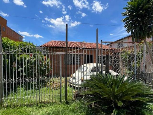 Casa venda em Região Geográfica Imediata do Distrito Federal, Região Integrada de Desenvolvimento do Distrito Federal e Entorno