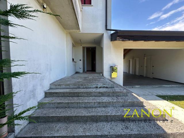 Villa Indipendente in vendita a Codroipo, Friuli-Venezia Giulia