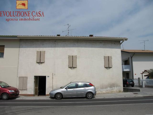 Villa Indipendente in vendita a Farra D'isonzo, Friuli-Venezia Giulia