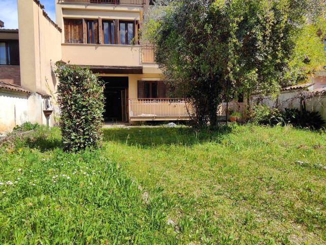 Villa Indipendente in vendita a Piazzutta / Placuta, Gorizia