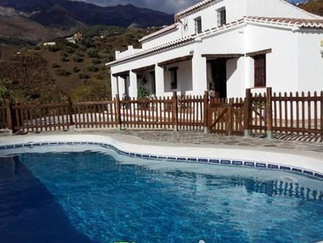 Casa en alquiler en La Axarquía, Andalucía