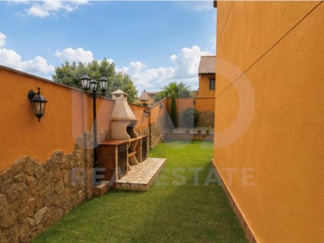 Casa en venta en Valverde De La Virgen, Castilla y León