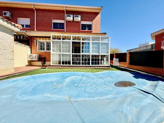 Casa en venta en Meco, Madrid