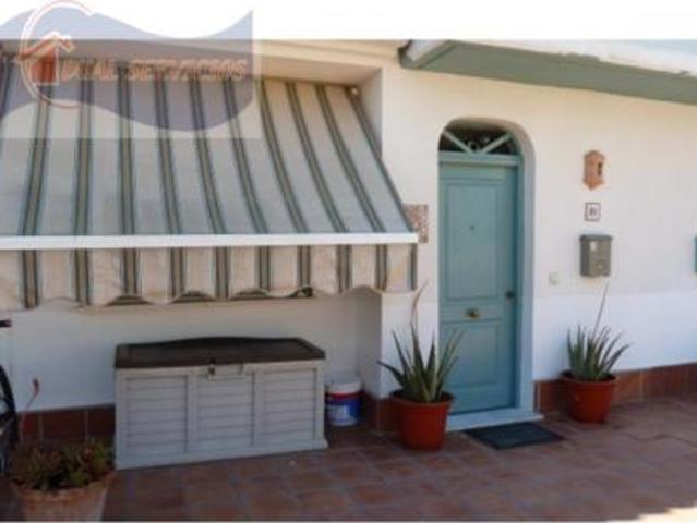 Chalet en alquiler en Nuevo Portil, Costa Occidental