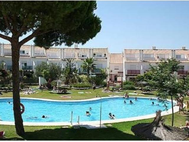 Chalet en alquiler en Nuevo Portil, Costa Occidental