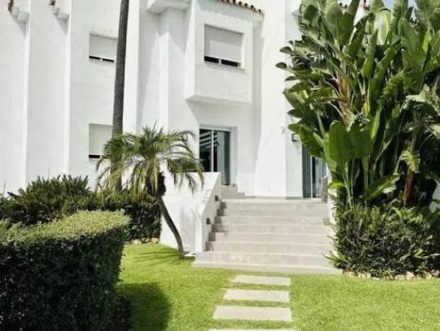 Chalet en alquiler en Nueva Andalucía, Costa del Sol Occidental