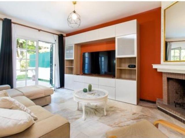 Chalet en alquiler en Torre de Benagalbón, La Axarquía