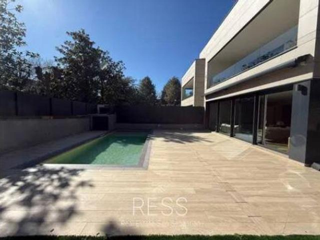 Chalet en alquiler en Ipar-Ekialdea, Donostia-san Sebastián