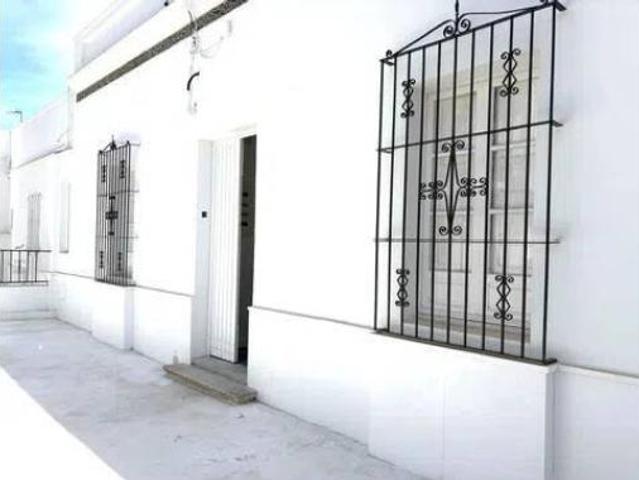 Chalet en alquiler en Umbrete, Andalucía