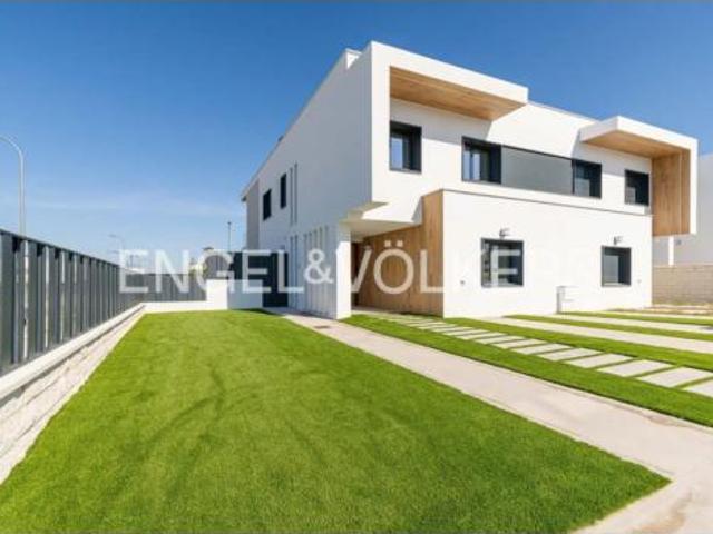 Chalet en alquiler en Villaviciosa De Odón, Madrid
