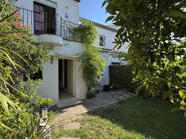 Chalet en venta en Barriada Islas Canarias, Costa del Sol Occidental