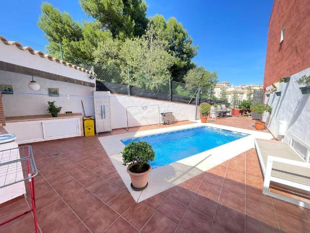 Chalet en venta en Barriada Islas Canarias, Costa del Sol Occidental