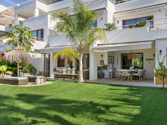Chalet en venta en La Carolina, Costa del Sol Occidental