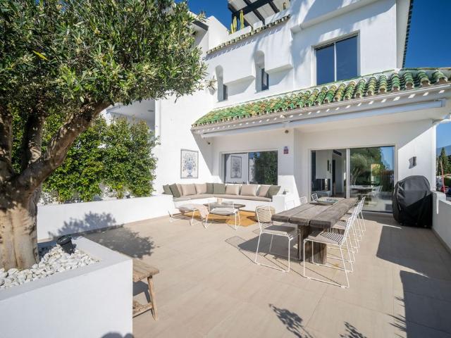 Chalet en venta en Nueva Andalucía, Costa del Sol Occidental