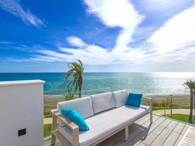 Chalet en venta en Barriada Islas Canarias, Costa del Sol Occidental