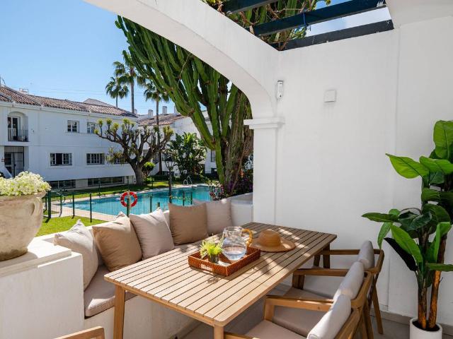 Chalet en venta en Nueva Andalucía, Costa del Sol Occidental