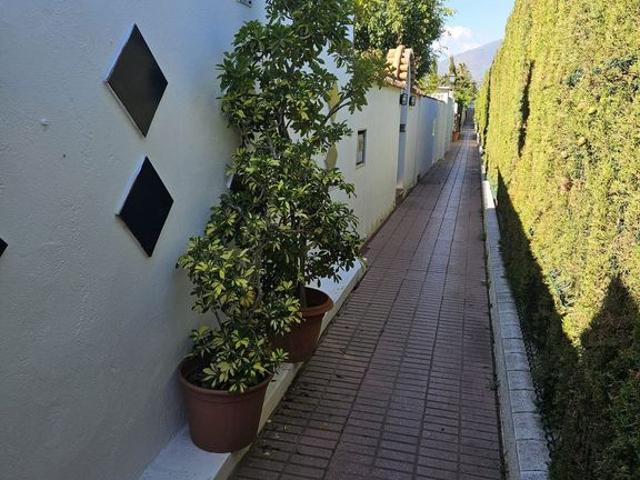 Chalet en venta en Jardines de Nueva Atalaya Estepona, Estepona
