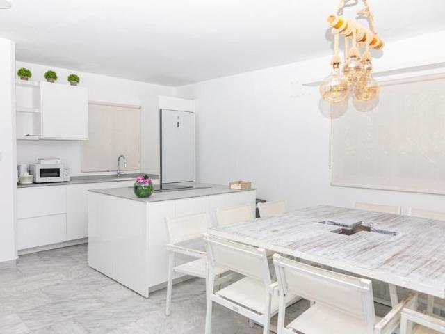 Chalet en alquiler en Monte Biarritz, Costa del Sol Occidental