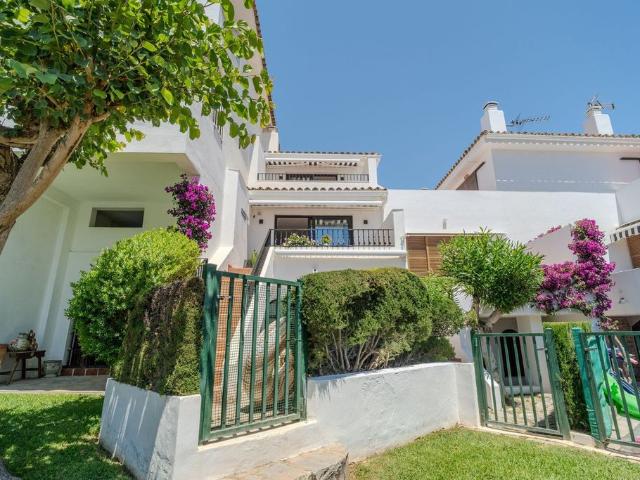 Chalet en venta en El Pilar, Costa del Sol Occidental