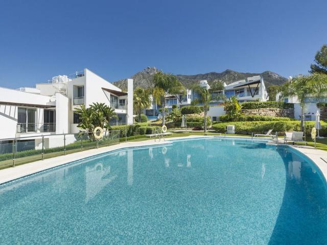 Chalet en venta en La Carolina, Costa del Sol Occidental