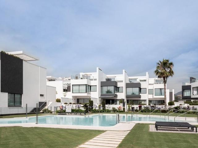 Villa en venta en Estepona, Barriada Blas Infante