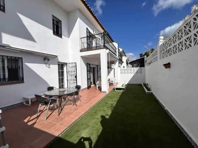 Chalet en venta en Biarritz Golf, Estepona