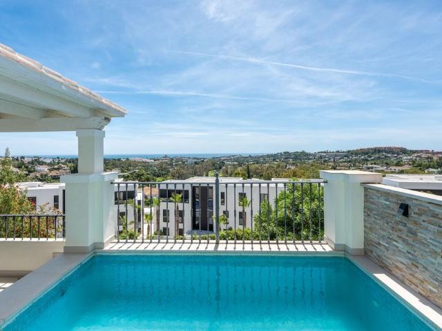 Chalet en venta en Nueva Andalucía, Costa del Sol Occidental