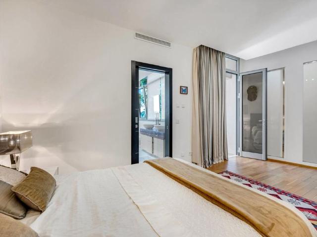 Chalet en venta en La Carolina, Costa del Sol Occidental