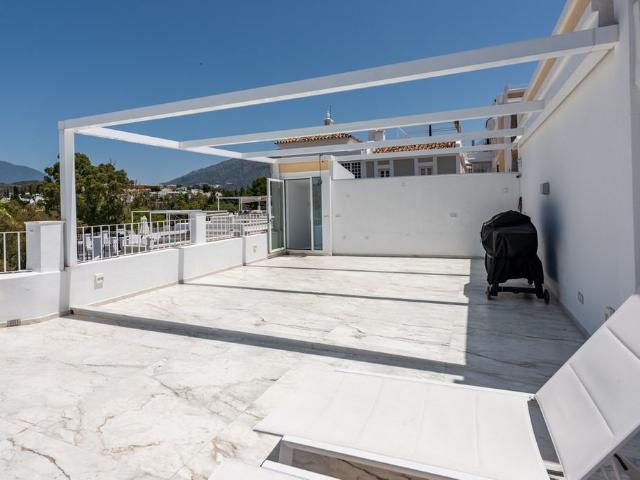 Chalet en venta en Nueva Andalucía, Costa del Sol Occidental