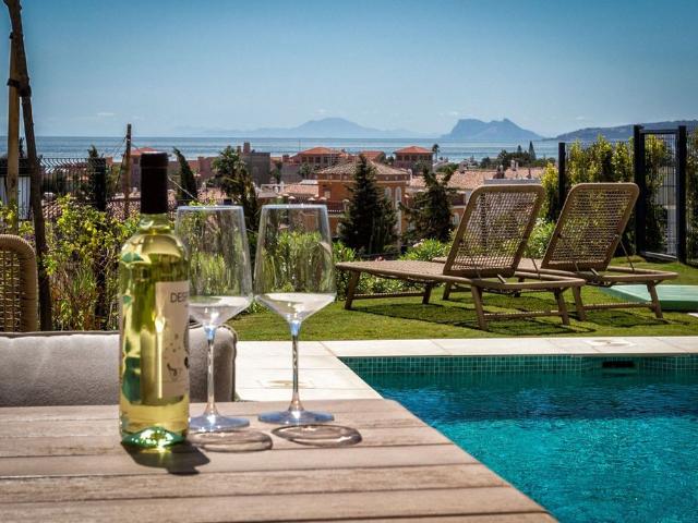 Chalet en venta en Barriada Islas Canarias, Costa del Sol Occidental
