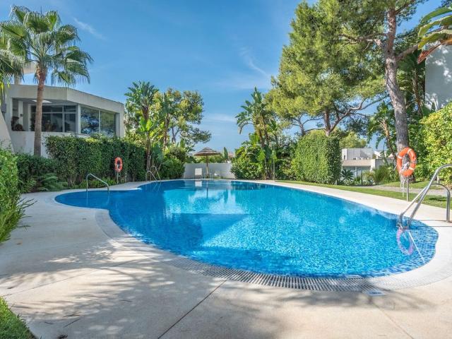 Chalet en venta en La Carolina, Costa del Sol Occidental