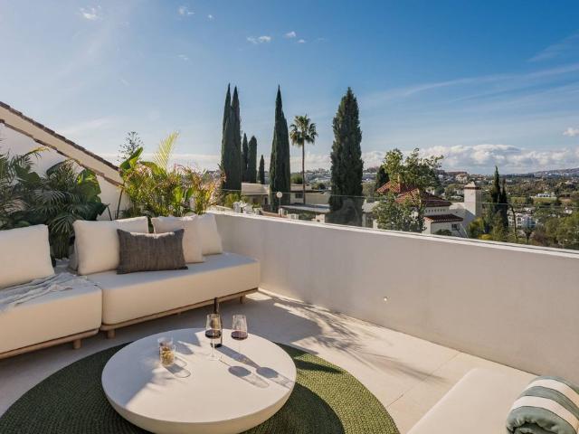 Chalet en venta en Nueva Andalucía, Costa del Sol Occidental