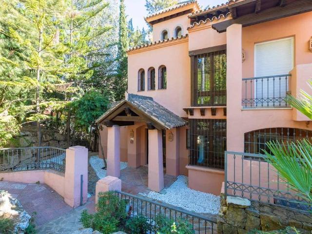 Villa en alquiler en Marbella, Miraflores