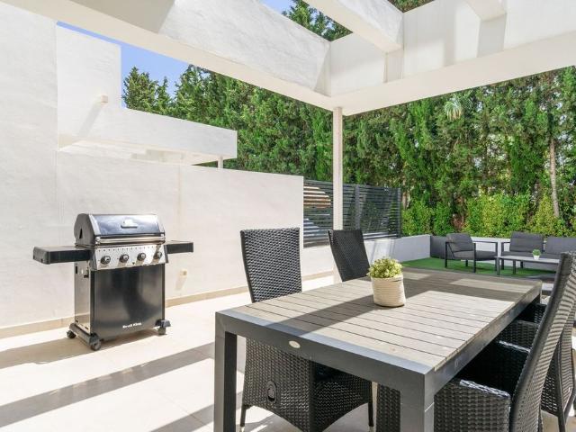 Chalet en venta en Barriada Islas Canarias, Costa del Sol Occidental