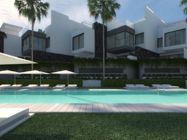 Chalet en venta en Barriada Islas Canarias, Costa del Sol Occidental