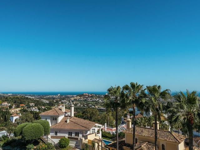 Chalet en venta en Nueva Andalucía, Costa del Sol Occidental