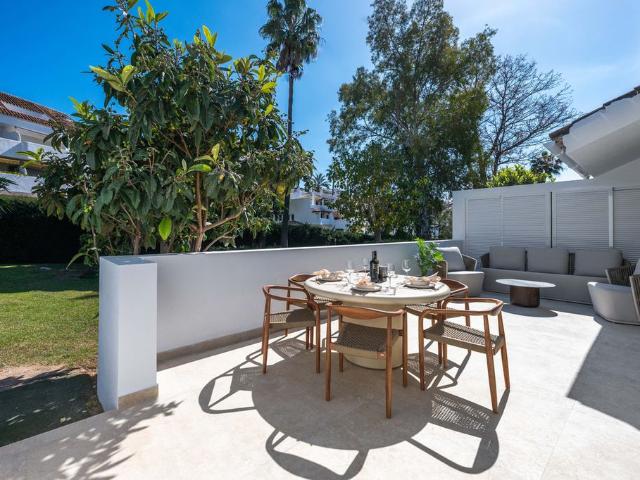 Chalet en venta en Nueva Andalucía, Costa del Sol Occidental