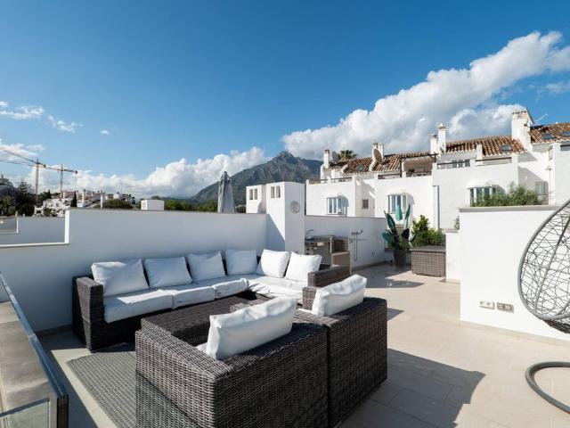 Chalet en venta en El Vicario, Costa del Sol Occidental