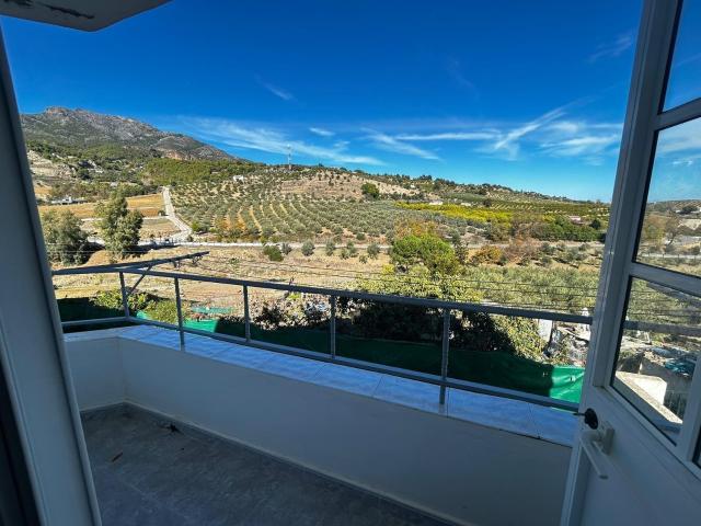 Casa en venta en Alozaina, Urbanización 