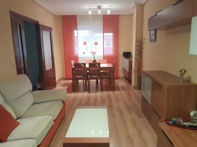 Casa en alquiler en San Blas, Cáceres